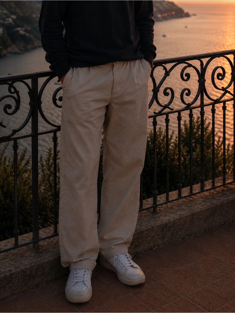 Hollister Men's Relaxed Chinos in Light Tan